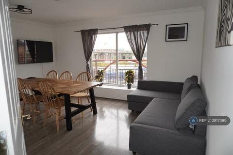 3 bedroom flat to rent, Riverview Place, Glasgow, G5