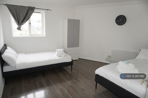 3 bedroom flat to rent, Riverview Place, Glasgow, G5