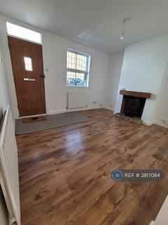 3 bedroom terraced house to rent, Baker St, Rochester, ME1