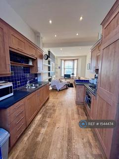 2 bedroom flat to rent, Landor Road, London, SW9