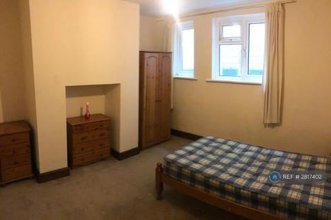 1 bedroom in a house share to rent, The Close, Rochester, ME1