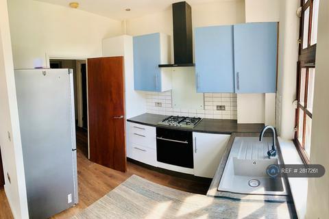 2 bedroom flat to rent, Wanstead, London, E11