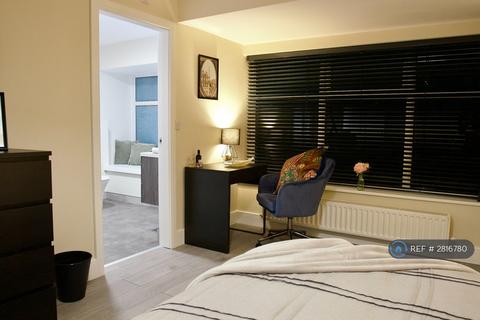 undefined, Manchester Road, Swinton, Manchester, M27