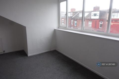 undefined, Raincliffe Grove, Leeds, LS9