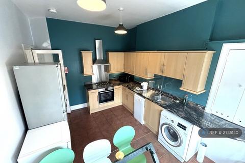 undefined, Crighton Place, Edinburgh, EH7