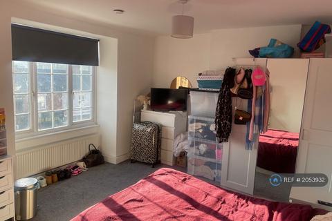 undefined, Ewell High Street, Ewell, KT17