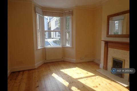 1 bedroom maisonette to rent, Kings Road, Kingston Upon Thames, KT2