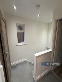 2 bedroom semi-detached house to rent, Probyn Close, Northampton, NN3
