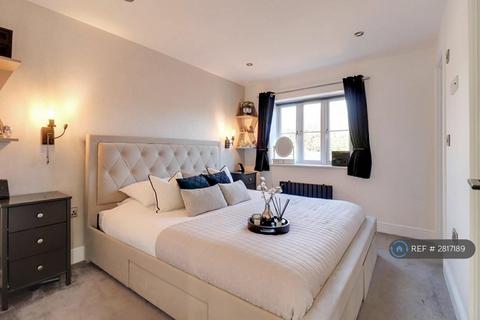 3 bedroom semi-detached house to rent, Hillcrest Gardens, Exmouth, EX8