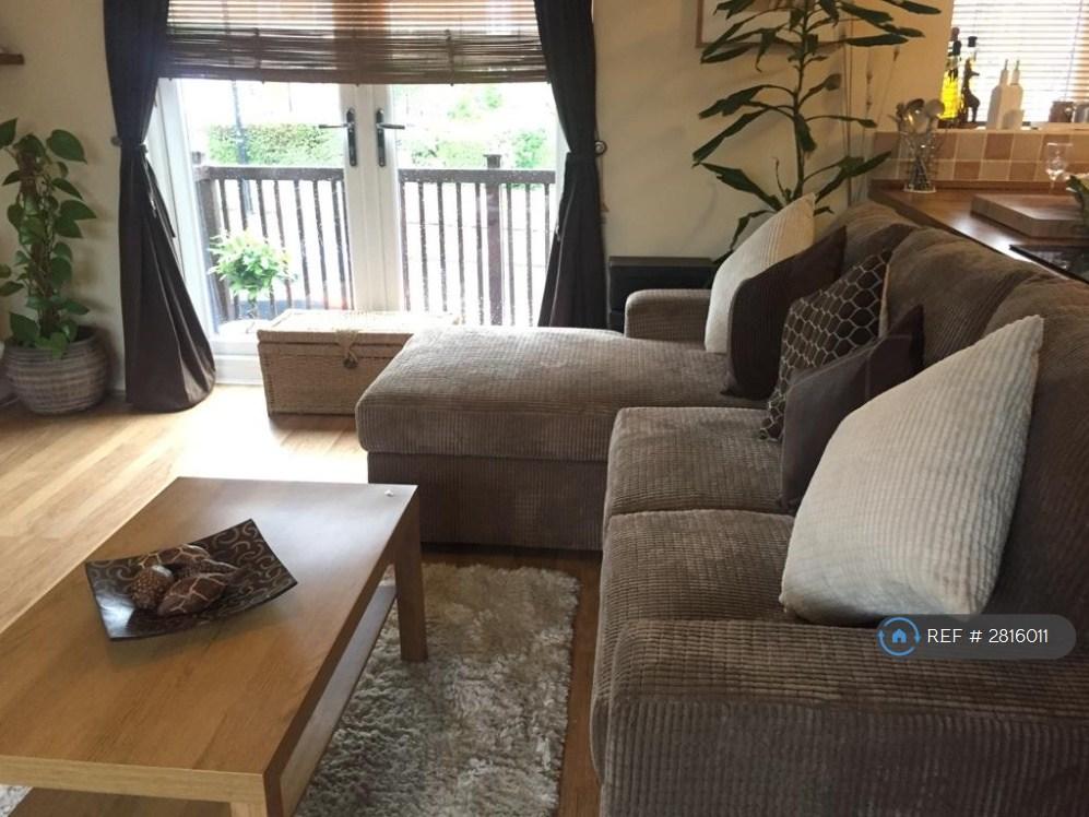Lounge With Balcony