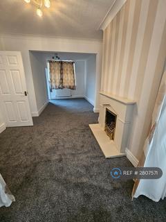 2 bedroom semi-detached house to rent, Highfield Avenue, Wigan, WN1
