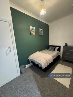undefined, Torquay, Torquay, TQ2