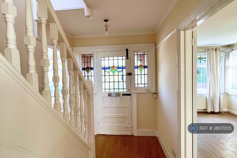 3 bedroom detached house to rent, Shinfield Road, Reading, RG2