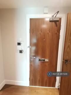 undefined, Whitechapel High Street, London, E1