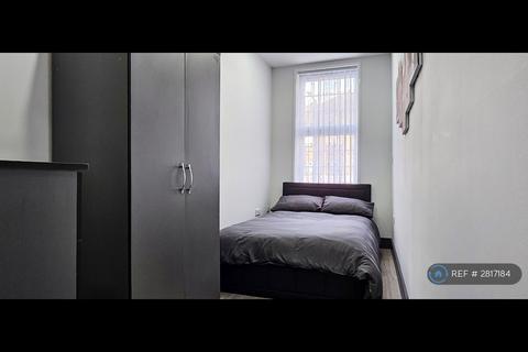 4 bedroom flat to rent, Ealing Road, Wembley, HA0