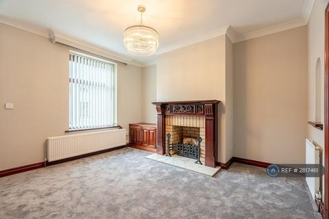 2 bedroom terraced house to rent, Lowerhouse Lane, Burnley, BB12
