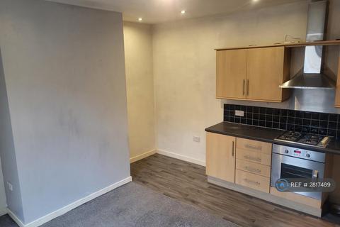2 bedroom terraced house to rent, High Street, Thornton, Bradford, BD13