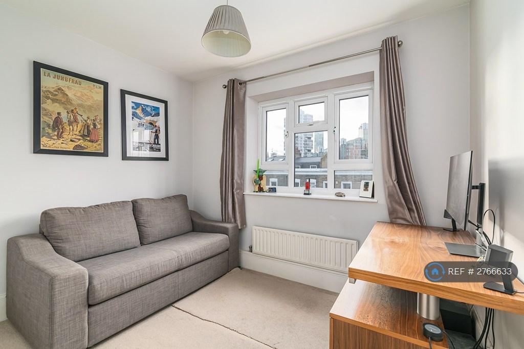Bedroom/Office