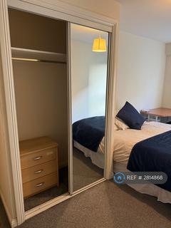 2 bedroom flat to rent, Wallace St, Glasgow, G5