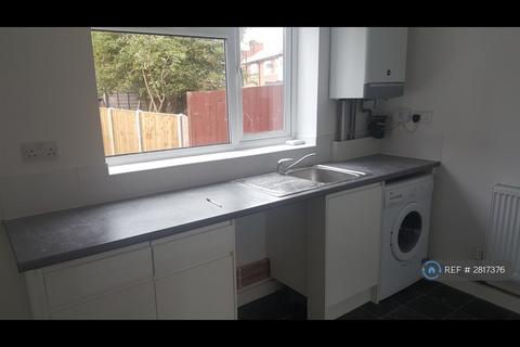 undefined, Waltham Rd, Carshalton, SM5