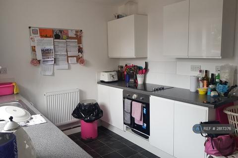 undefined, Waltham Rd, Carshalton, SM5