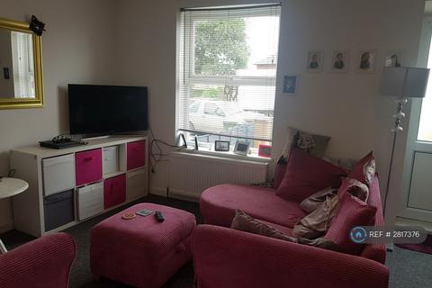 undefined, Waltham Rd, Carshalton, SM5