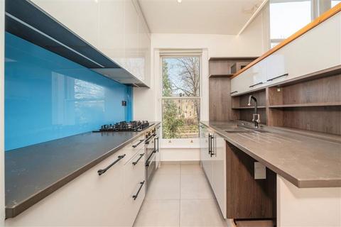 2 bedroom flat to rent, Sinclair Road, London W14