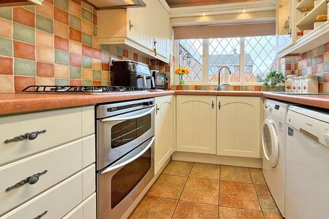 3 bedroom semi-detached house for sale, Mounts Road, Wednesbury