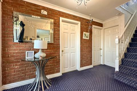 undefined, Carisbrooke Close, Wirral, CH48