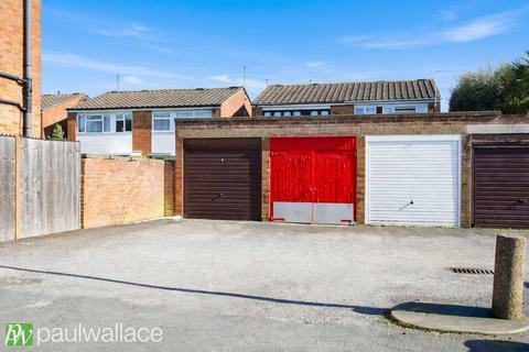 3 bedroom terraced house for sale, Bevil Court, Hoddesdon