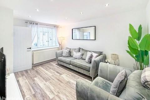 4 bedroom detached house for sale, St. Helens Close, Treeton