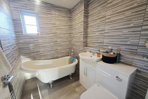 3 bedroom townhouse for sale, Coquet Gardens, Wallsend