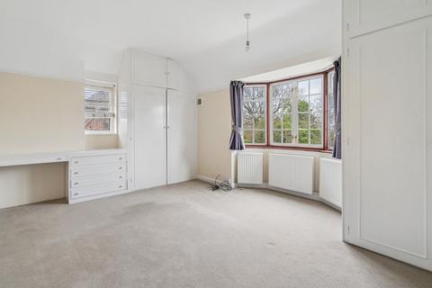 4 bedroom detached house for sale, Elm Close, Farnham Common