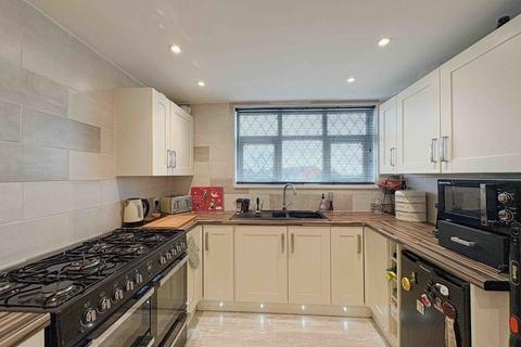 2 bedroom bungalow for sale, Shelley Road, Burntwood, WS7 2HR