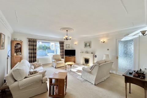 3 bedroom detached house for sale, St. Annes Gardens, Llanrhos