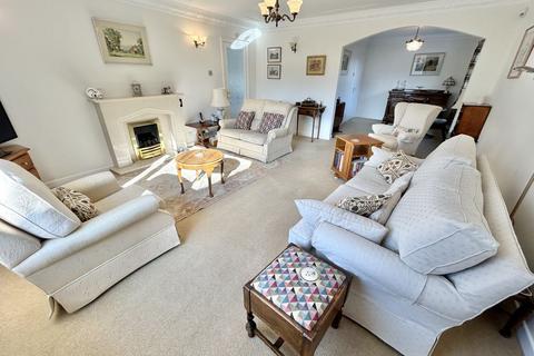 3 bedroom detached house for sale, St. Annes Gardens, Llanrhos