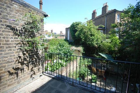 St Thomas's Road, Highbury, London, N4