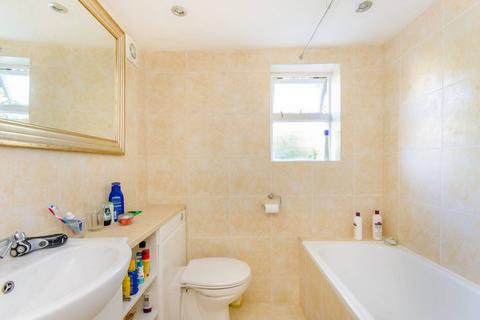 1 bedroom flat to rent, St Thomas's Road, Highbury, London, N4