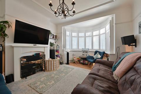 undefined, Alveston Avenue, Harrow, HA3