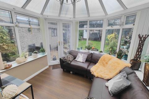 3 bedroom semi-detached house for sale, Overton Drive, Bradford BD6