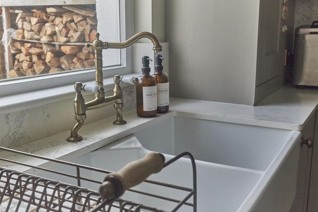 Kitchen Belfast sink