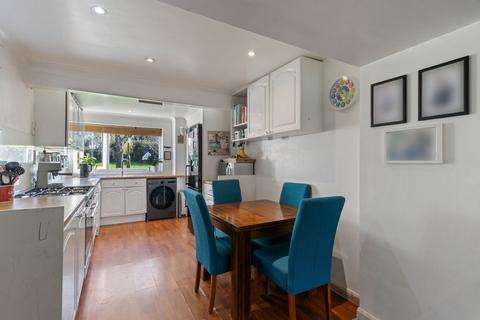3 bedroom semi-detached house for sale, Haleybridge Walk, Tangmere