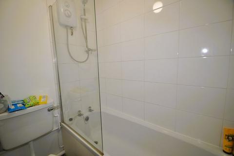 1 bedroom apartment for sale, Percy Gardens, Worcester Park