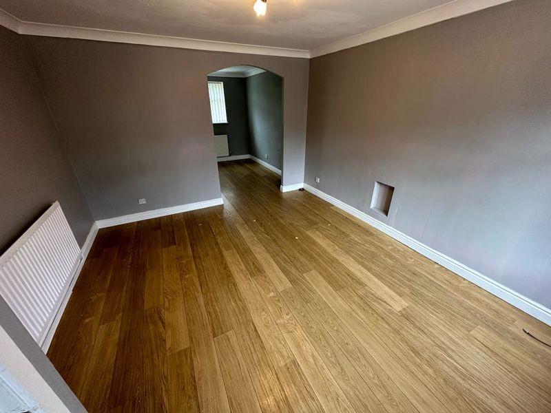 Lounge to Dining
