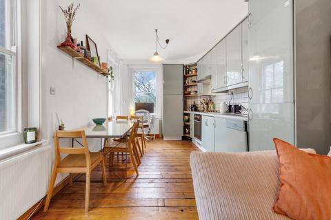 2 bedroom flat for sale, Newington Green Mansions, London, N16