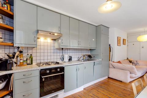 2 bedroom flat for sale, Newington Green Mansions, London, N16