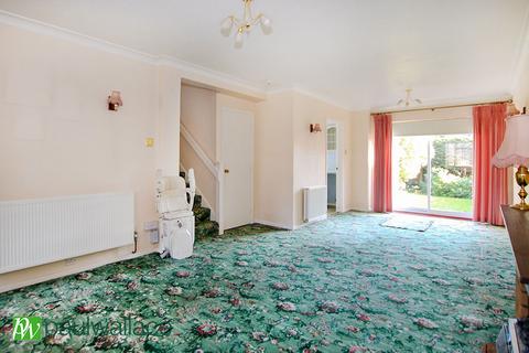 3 bedroom end of terrace house for sale, Ward Close, Waltham Cross