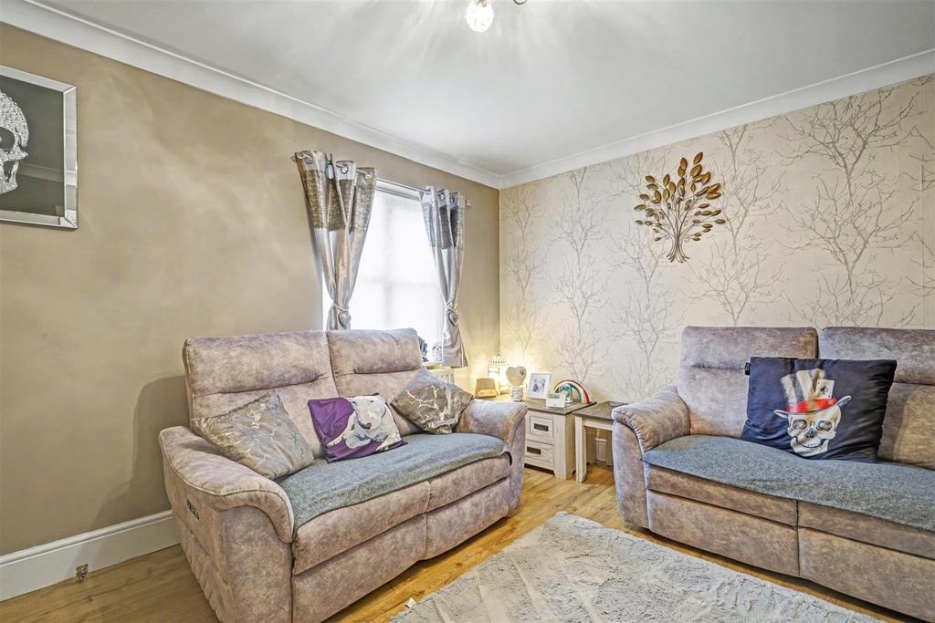 Lounge 1