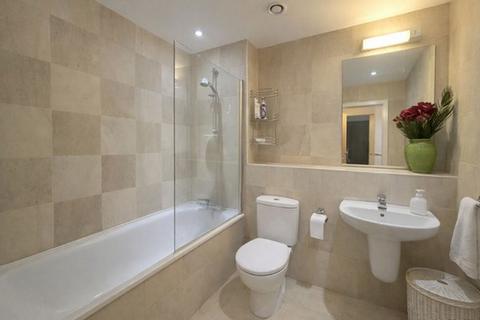 1 bedroom apartment to rent, Clevecross Court, Selborne Road, Croydon