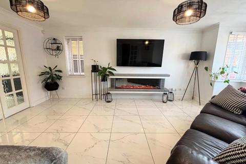 4 bedroom detached house for sale, Fosberry Close, Wootton Fields, Northampton NN4